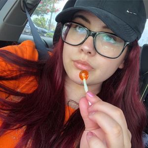 Meet your Posher, Daniella